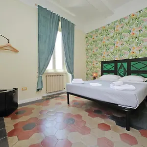 Colosseo Kokedama Bed and breakfast