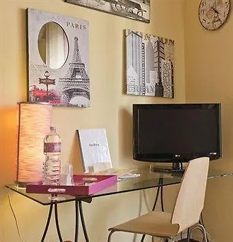 B&B Domus Dei Consoli Rome Bed & Breakfast