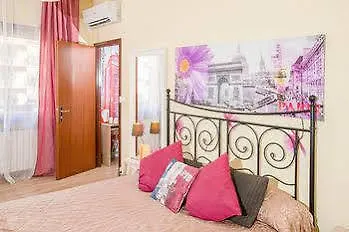 B&B Domus Dei Consoli Rome Bed & Breakfast