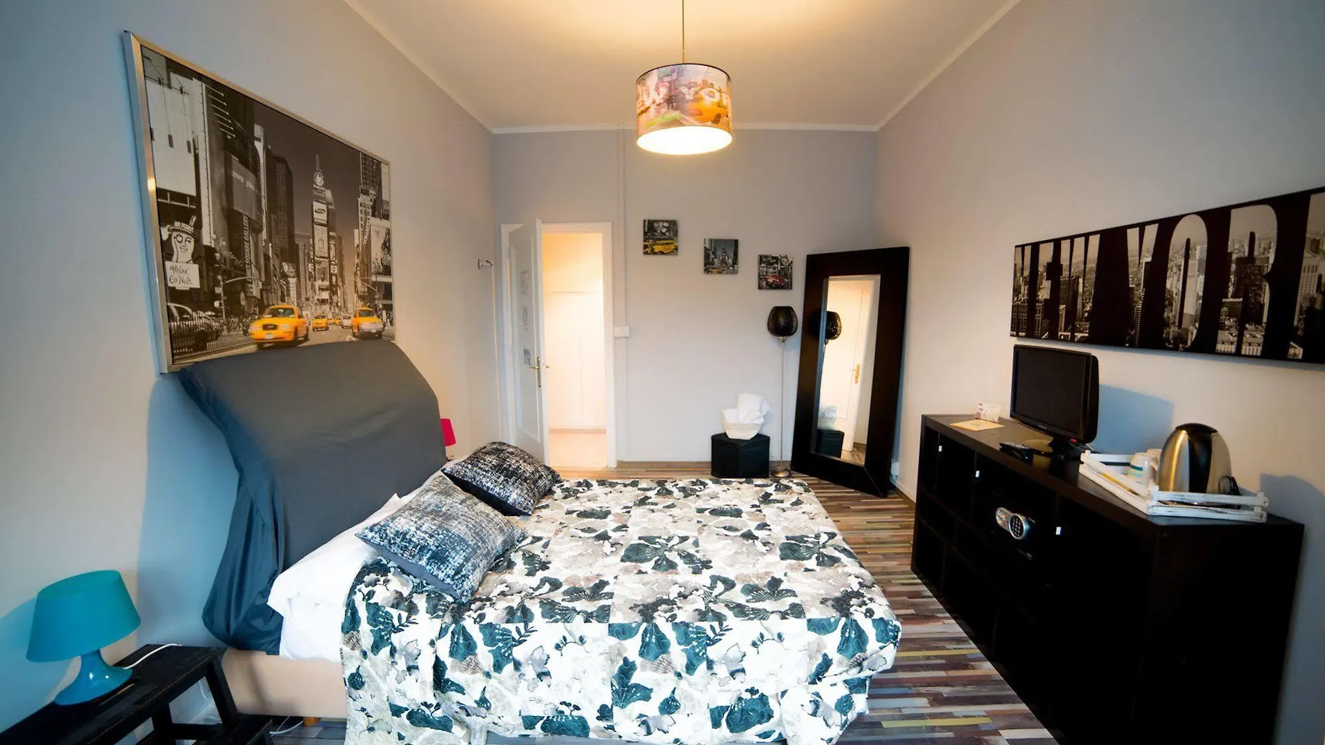 B&B Domus Dei Consoli Rome Bed & Breakfast